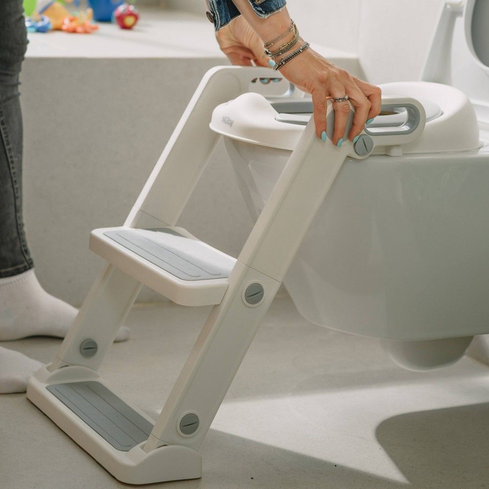 Escaleras con reductor de baño para niños